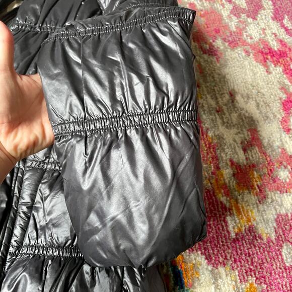 Burberry Black Goose Down Quilted Puffer Jacket sz M Medium Coat Shiny - Picture 11 of 12